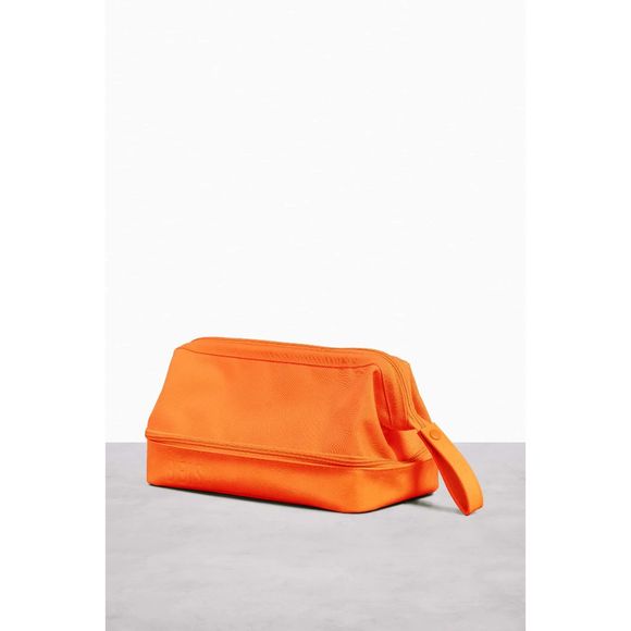 BEIS Handbags - NWT BEIS Dopp Kit Cosmetic Bag in Orange Creamsicle